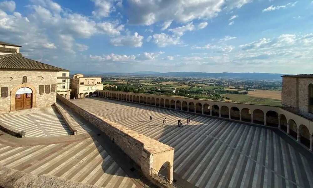 Basilika San Francesco, Assisi