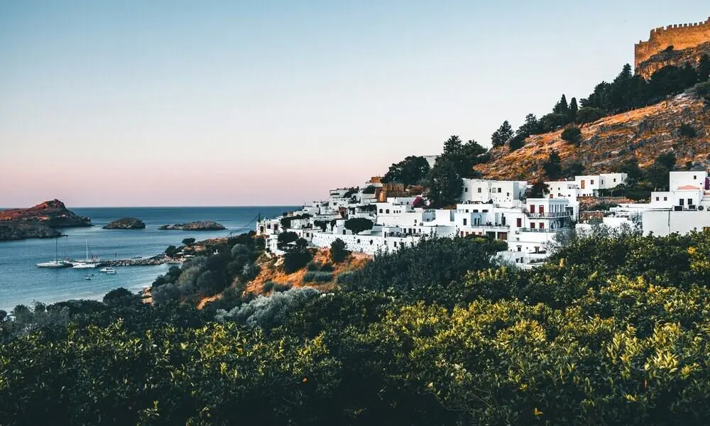 Rhodos, wo das Kieselmosaikpflaster die eigentliche Hürde ist
